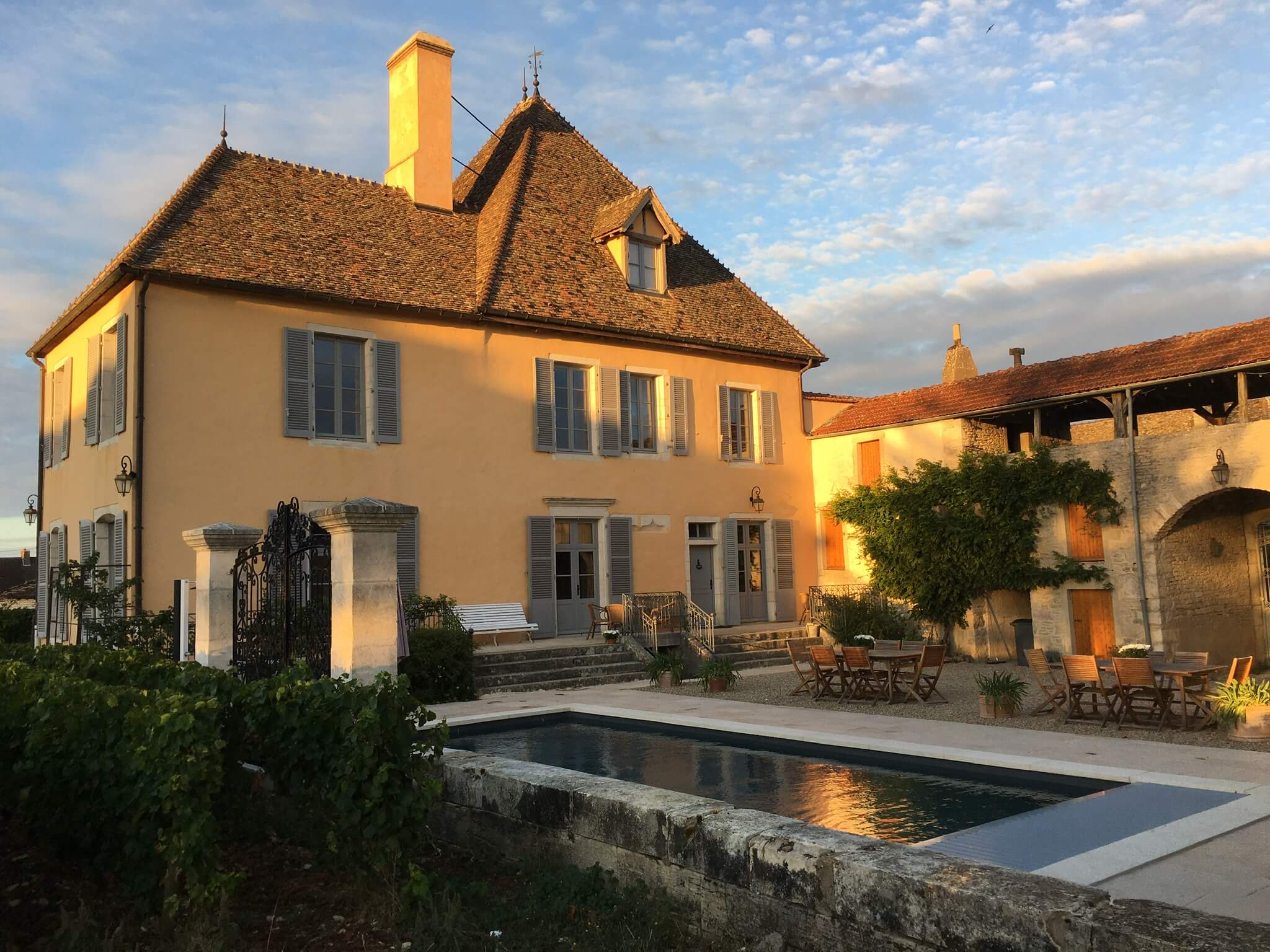 le vieux chateau de Puligny